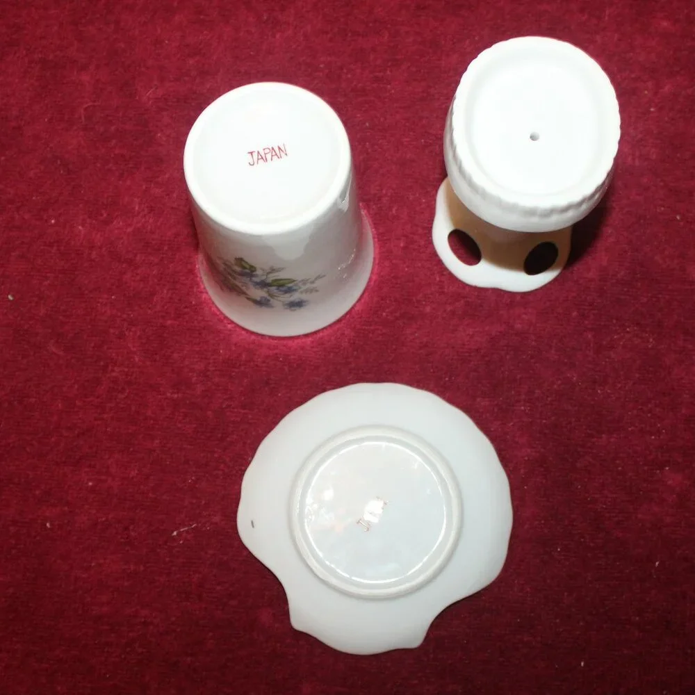 Vintage Porcelain 3-piece Bathroom Set - Blue Forget Me Not
